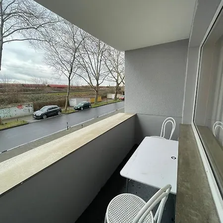 Apartment 2 Mobliert Zentrale Lage In *